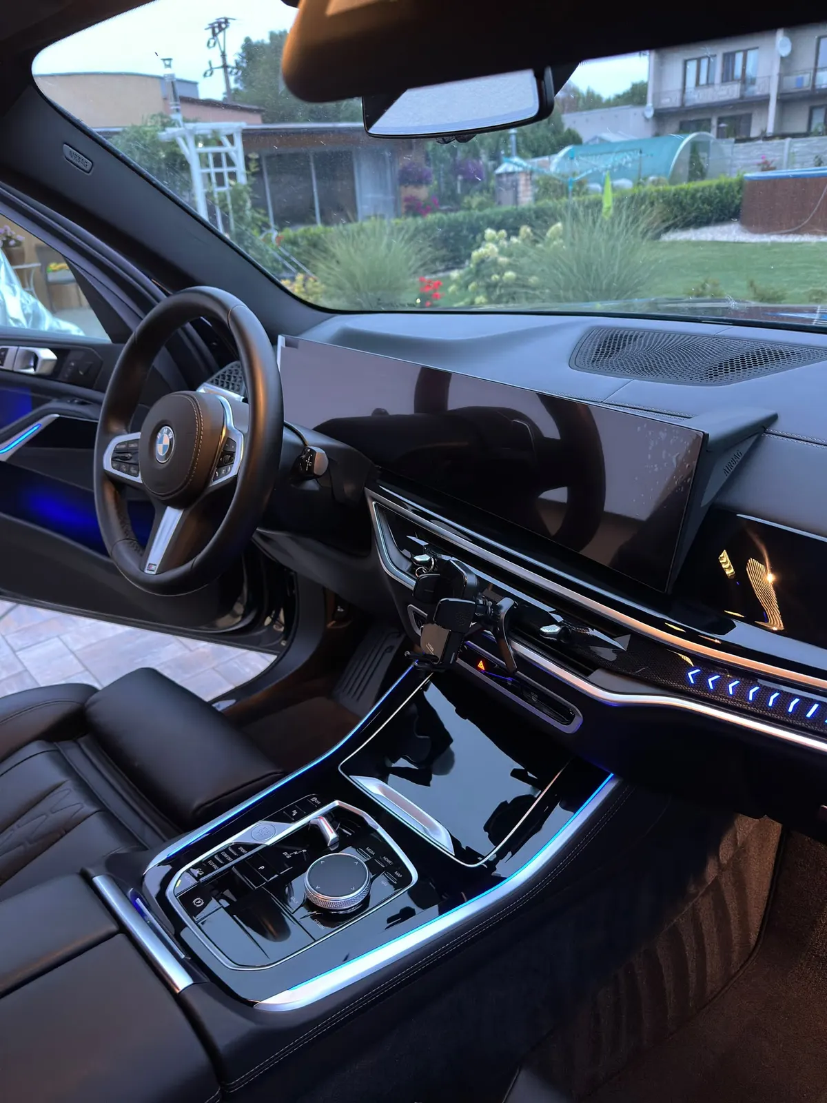 Interiér BMW — po detailingu
